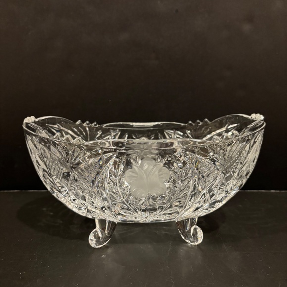 Vgt Zajecar 24% Lead Crystal Frosted Floral & Leaf Oval Footed Bowl Yugoslavia - Picture 2 of 4